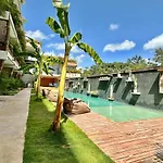 Private Jacuzzi Jungle Loft